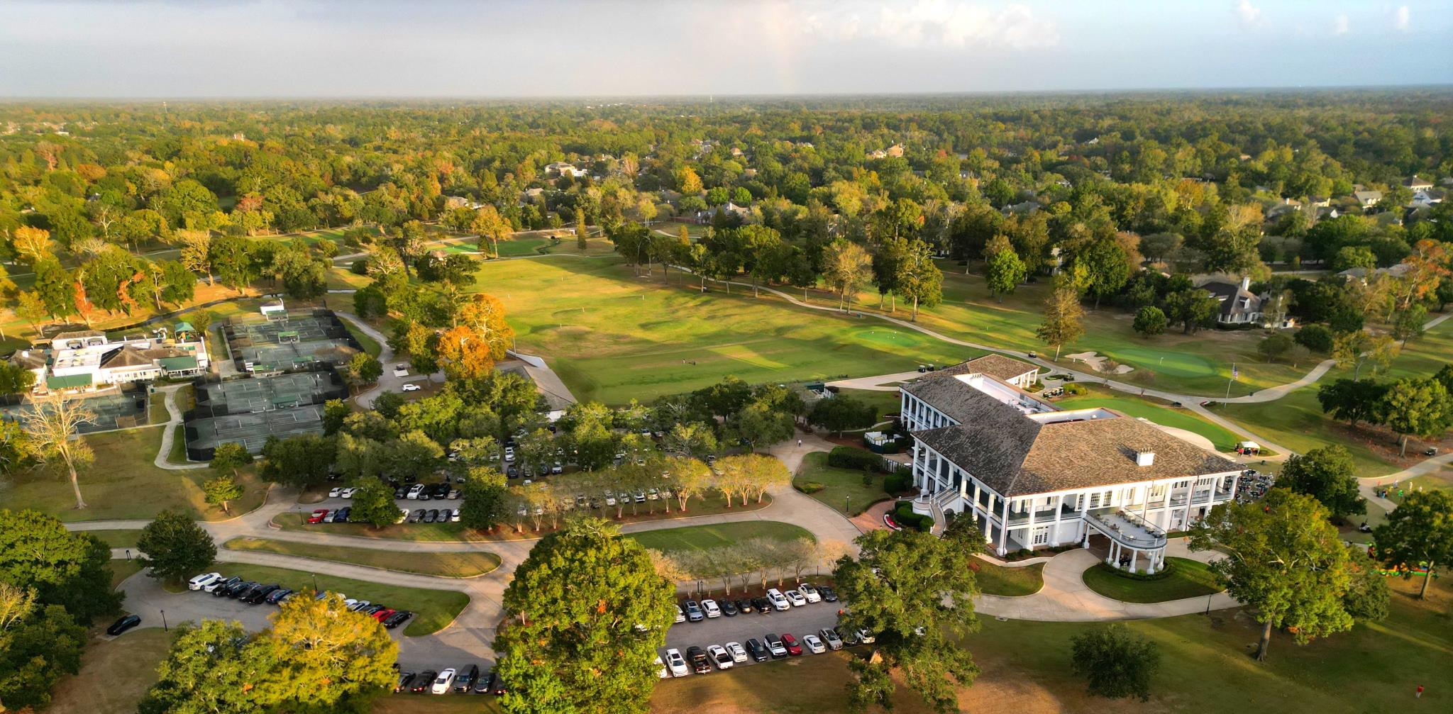Country Club of Louisiana architectural context