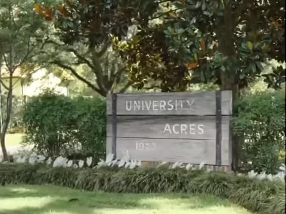 University Acres, Baton Rouge context